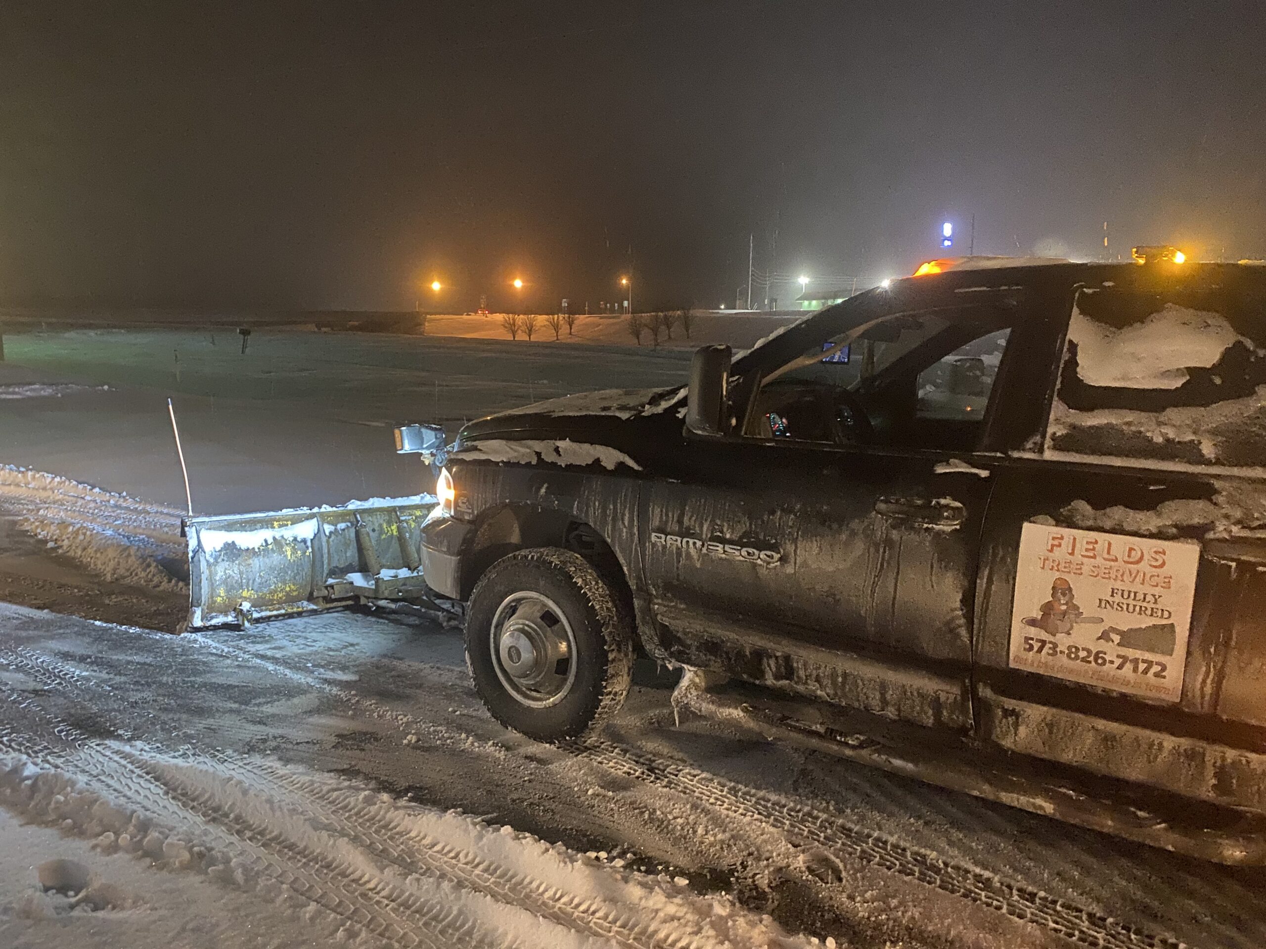 Snow-removal-fields-service